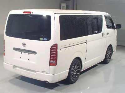 TOYOTA REGIUS VAN