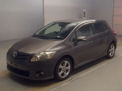 TOYOTA AURIS