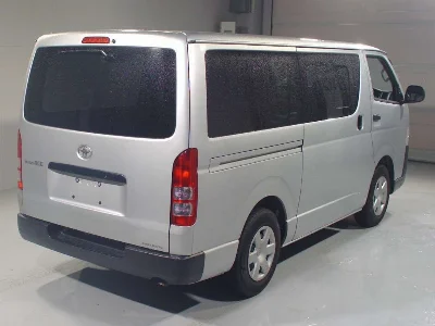 TOYOTA REGIUS VAN