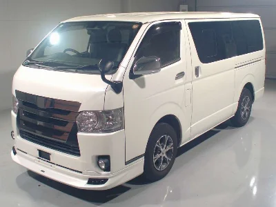 TOYOTA REGIUS VAN