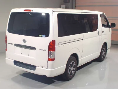TOYOTA REGIUS VAN