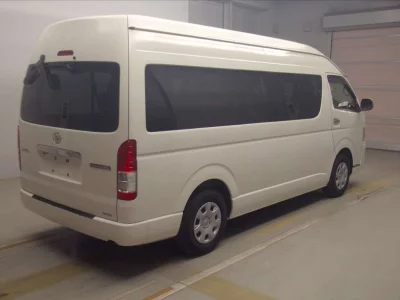 TOYOTA HIACE