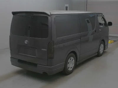 TOYOTA REGIUS VAN