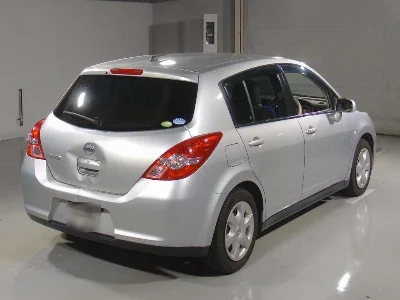 NISSAN TIIDA