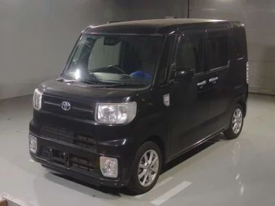TOYOTA PIXIS MEGA
