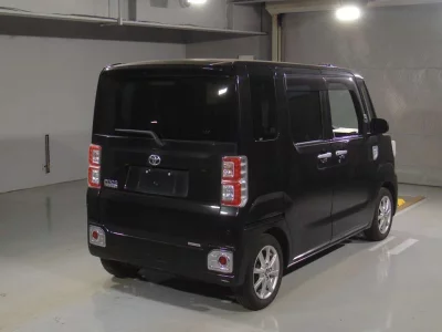 TOYOTA PIXIS MEGA