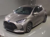 Цена авто Toyota Yaris с аукционов Японии, номер кузова MXPH10, пробег 118 000, оценка 8