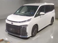 Цена авто Toyota Voxy с аукционов Японии, номер кузова MZRA90W, пробег 33 000, оценка 3