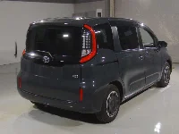 Цена авто Toyota Sienta с аукционов Японии, номер кузова MXPL10G, пробег 23 000, оценка 3