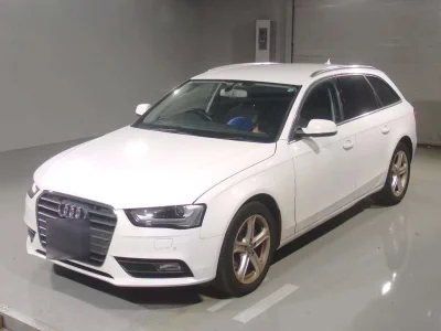 AUDI A4 AVANTE