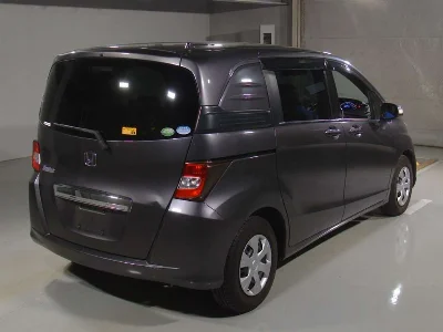 HONDA FREED SPIKE