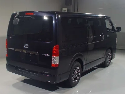 TOYOTA REGIUS VAN