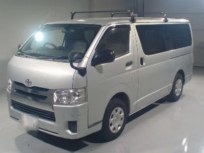 TOYOTA REGIUS VAN