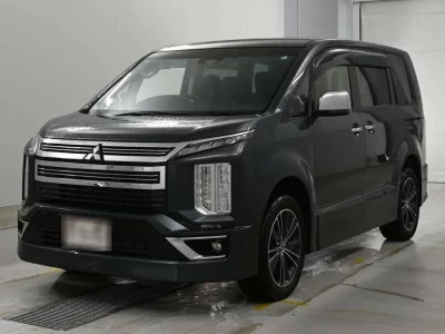 MITSUBISHI DELICA D5