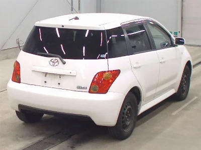 TOYOTA IST
