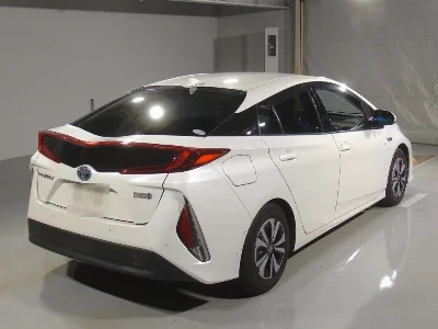 TOYOTA PRIUS PHV