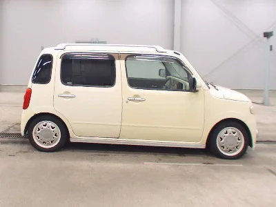 DAIHATSU MIRA COCOA