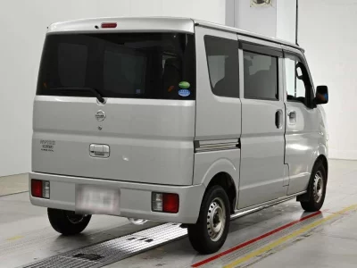 NISSAN CLIPPER VAN