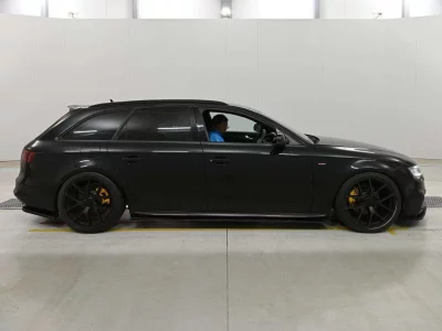 AUDI A4 AVANTE
