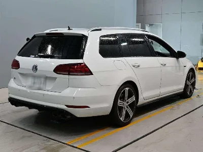 VOLKSWAGEN GOLF R VALIANT