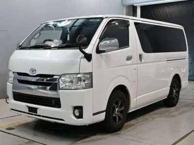 TOYOTA REGIUS VAN