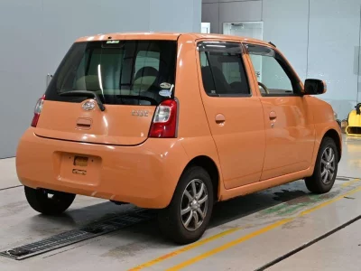 DAIHATSU ESSE