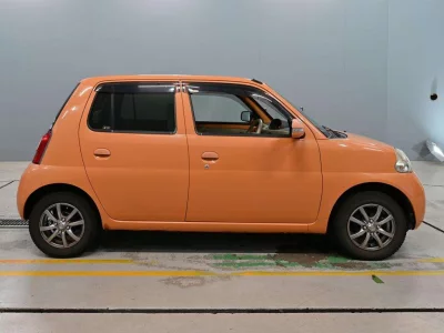 DAIHATSU ESSE