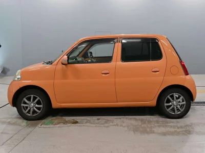 DAIHATSU ESSE