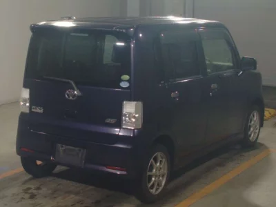 TOYOTA PIXIS SPACE