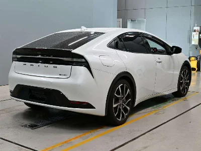 TOYOTA PRIUS PHV