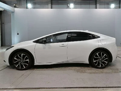 TOYOTA PRIUS PHV