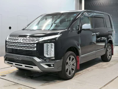 MITSUBISHI DELICA D5