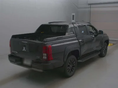 MITSUBISHI TRITON