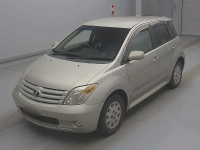 TOYOTA IST