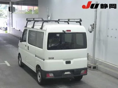 TOYOTA PIXIS VAN