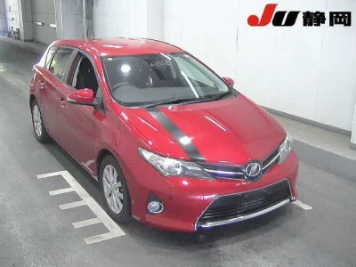 TOYOTA AURIS
