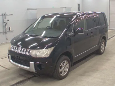 MITSUBISHI DELICA D5