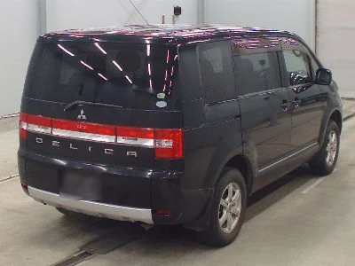 MITSUBISHI DELICA D5