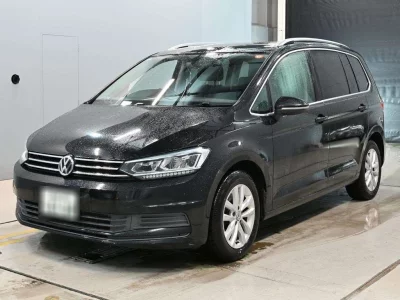 VOLKSWAGEN GOLF TOURAN