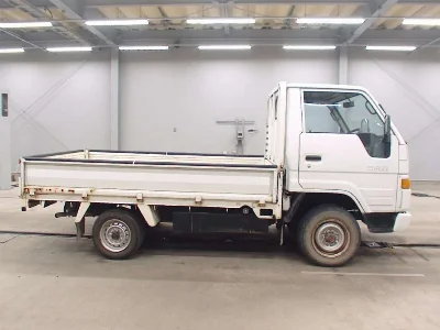 TOYOTA HIACE TRUCK