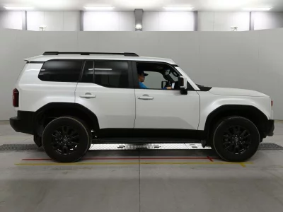 TOYOTA LAND CRUISER 250