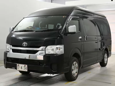TOYOTA HIACE