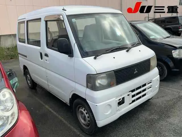 Mitsubishi Minicab 2005