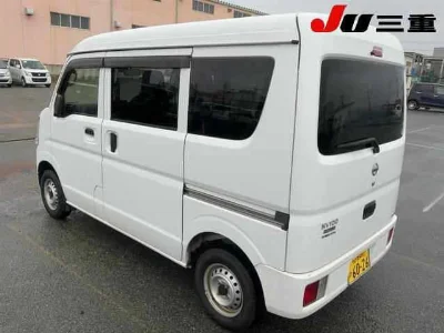 NISSAN CLIPPER VAN