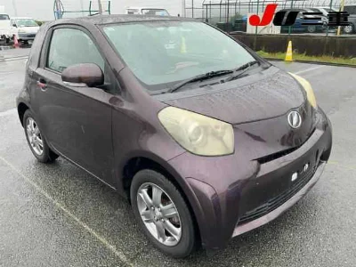 TOYOTA IQ