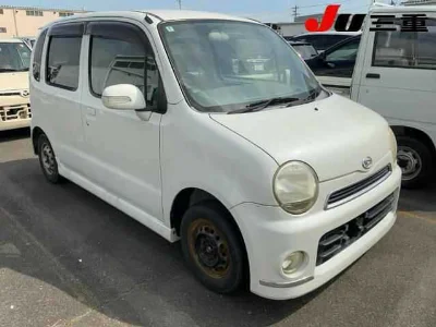DAIHATSU MOVE LATTE