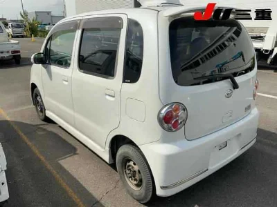 DAIHATSU MOVE LATTE