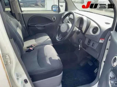 DAIHATSU MOVE LATTE