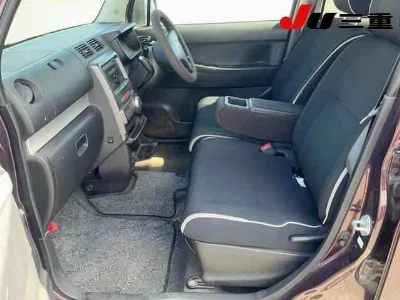TOYOTA PIXIS SPACE