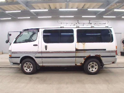 TOYOTA HIACE VAN